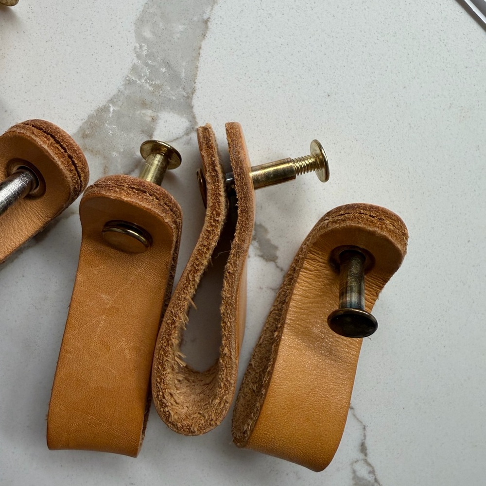 Leather Drawer Handles Pulls Straps x6 - Tan Camel Color - Picture 3 of 6